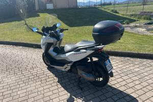 HONDA FORZA 300    +++SEMPRE RIMESATO IN GARAGE+++
