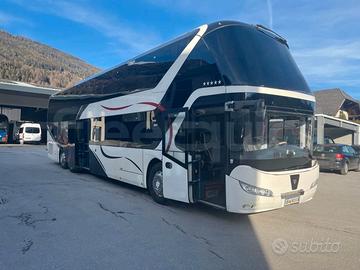 Neoplan Skyliner