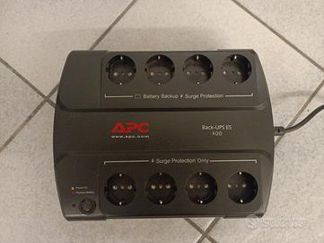 Gruppo di continuità con 8 prese