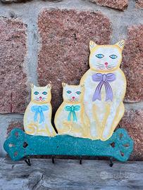 Appendichiavi o portaoggetti a forma di gatti