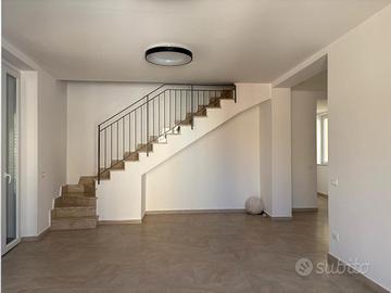 7 locali ristrutturati terrazzo Via Montevergini