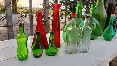 Bottigliette forme, dimensioni e colori vari