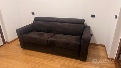 Divano letto matrimoniale PARI AL NUOVO
