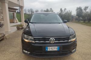 Auto Volkswagen Tiguan 4 Motion