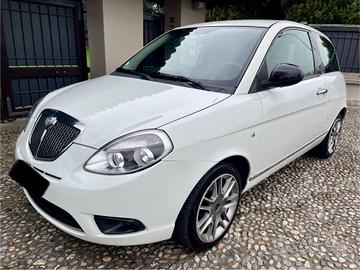 Lancia Ypsilon 1.2 69 CV Unyca *NEOPATENTATI*