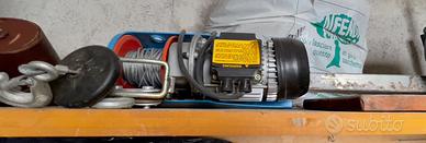 Montacarichi elettrico
