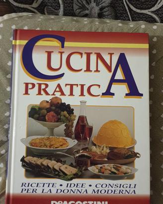 Libro di cucina De Agostini