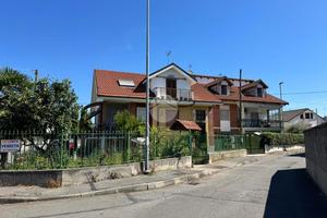 2 LOCALI A SETTIMO TORINESE