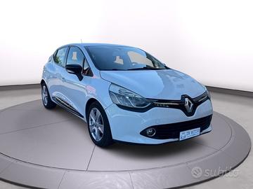 Renault Clio 1.5 dCi anno 2014 200.000km neo paten