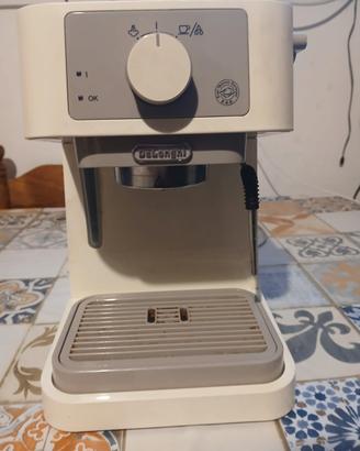 macchina caffè delinghi