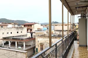 4 LOCALI A FICARAZZI