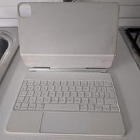 Magic Keyboard Folio iPad a16