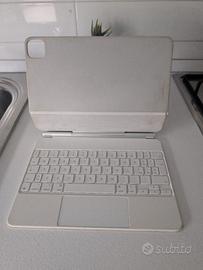 Magic Keyboard Folio iPad a16