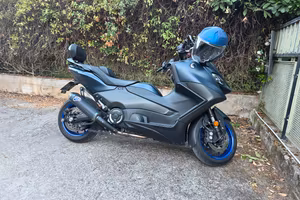 TMAX 560 