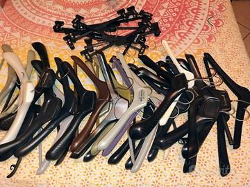 grucce appendiabiti e gonne