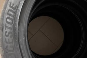 Gomme tesla model 3 235/45/18