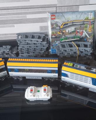 LEGO City 60197 – Treno completo e funz