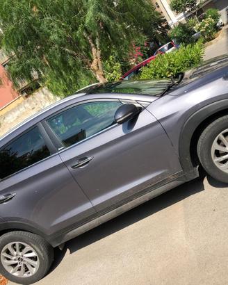 Hyundai Tucson x possible 140000 km diesel
