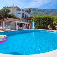 Villa con Piscina solarium giardino e Spa