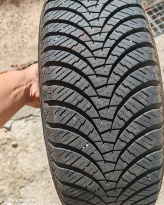 coppia gomme auto 