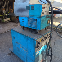 Saldatrice a filo continuo