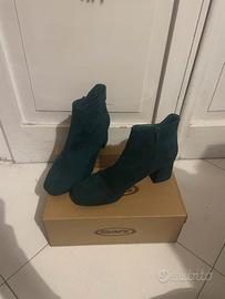 Stivaletto con tacco verde smeraldo