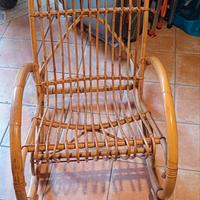 sedia a dondolo in vimini