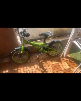 bici kawasaki colore verde