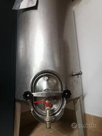serbatoio cilindrico acciaio inox 