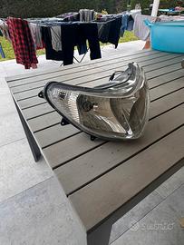 Faro suzuki burgman 125 2002