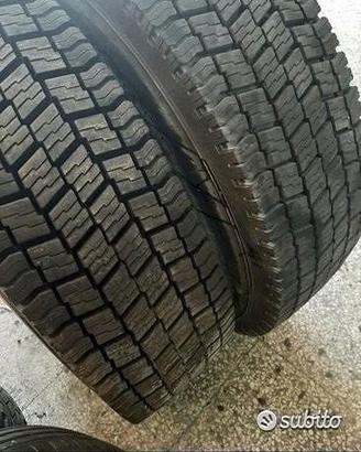 Coppia di pneumatici seminuovo 12 22.5 michelin