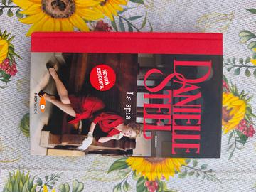 Libro la spia Danielle Steel