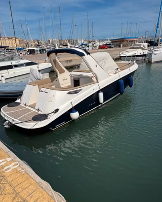 Barca walkouround Cabinata 8.50 metri EFB