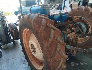 Fordson dexta solo per ricambi