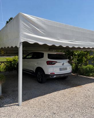 Tettoia in ferro per auto