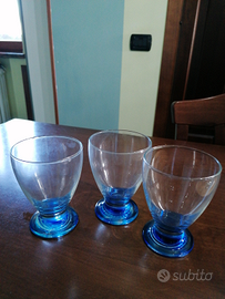 Bicchieri azzurri