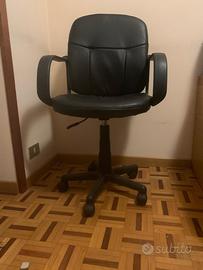 Sedia con rotelle da scrivania