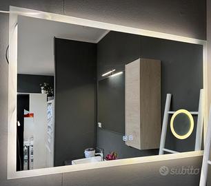 Specchio con Led integrato 