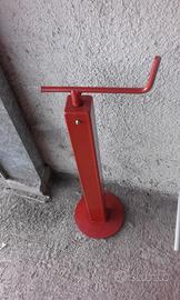 Piede di appoggio per rimorchio