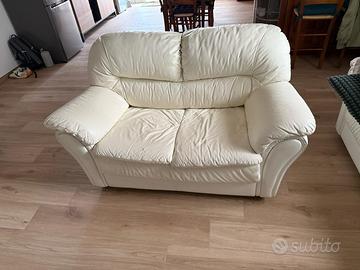 Vendita coppia divani