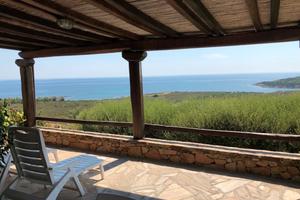 Villetta vista mare 400 mt spiaggia San Teodoro