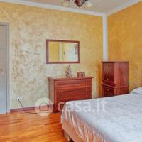 camera da letto in cklore legno 