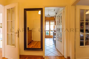 Appartamento di 83 m² con 5 locali e box auto a Pa