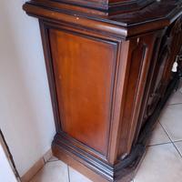 Credenza con vetrina