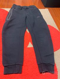 Pantaloni tuta tek nike  137-147 cm