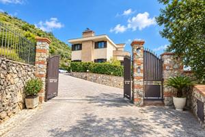 Villa di 269 m² con più di 5 locali a Itri