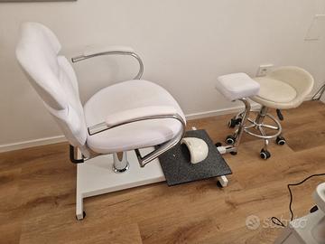 Postazione Pedicure Poltrona e Sgabello Melcap