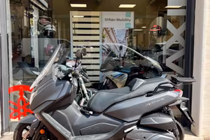 Sym Maxsym 400 TCS, 12 mesi garanzia, tagliando di