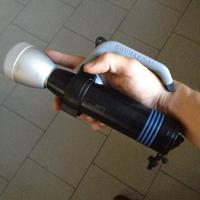 Torcia sub  scubapro phad 8