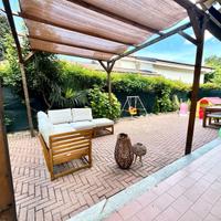 divano da giardino